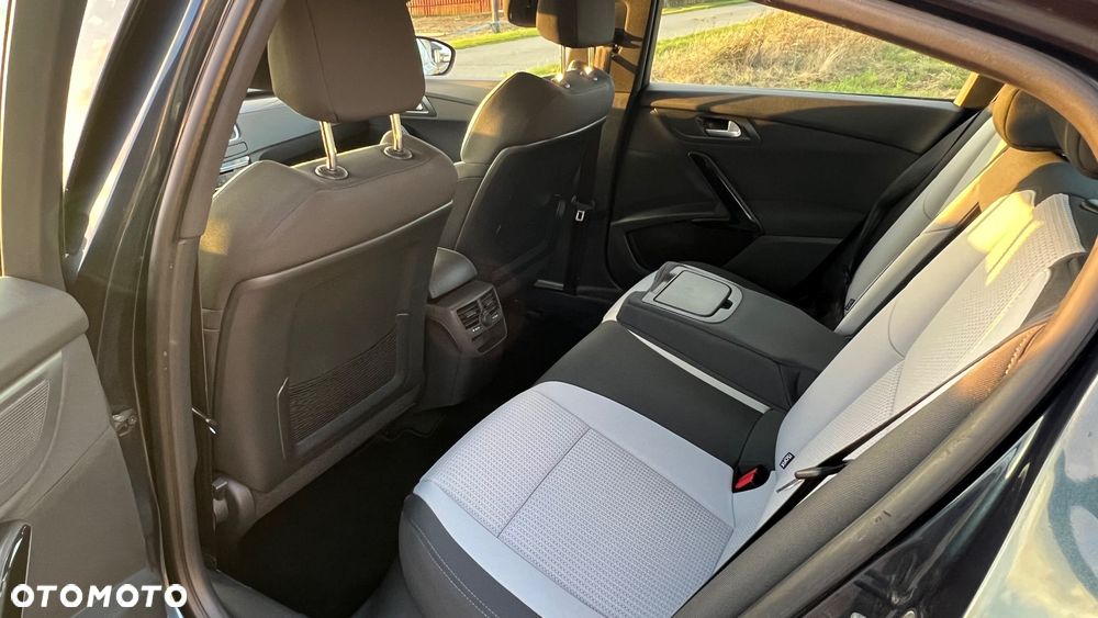 Peugeot 508 1.6 e-THP Allure S&S - 23