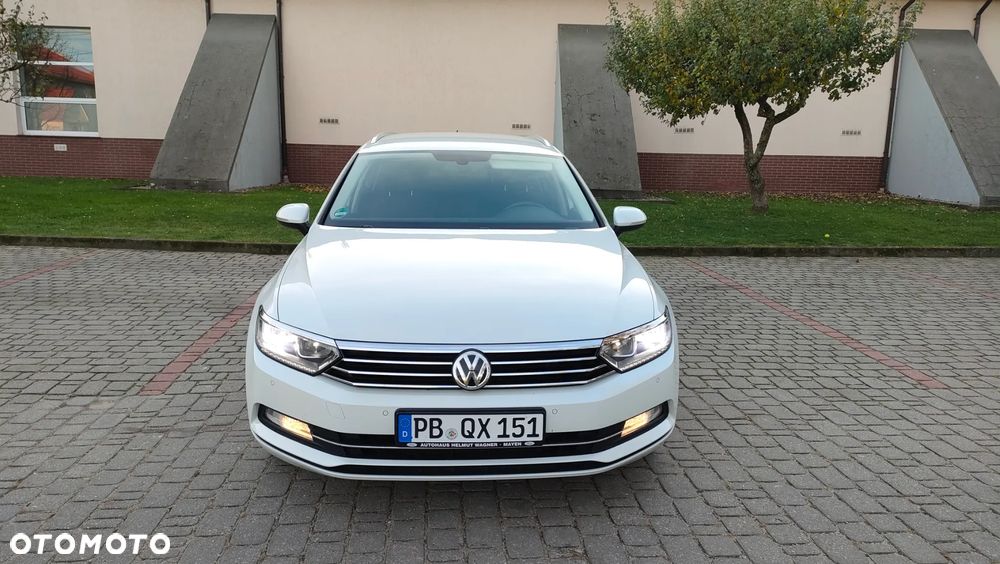 Volkswagen Passat 2.0 TDI SCR DSG Comfortline - 1