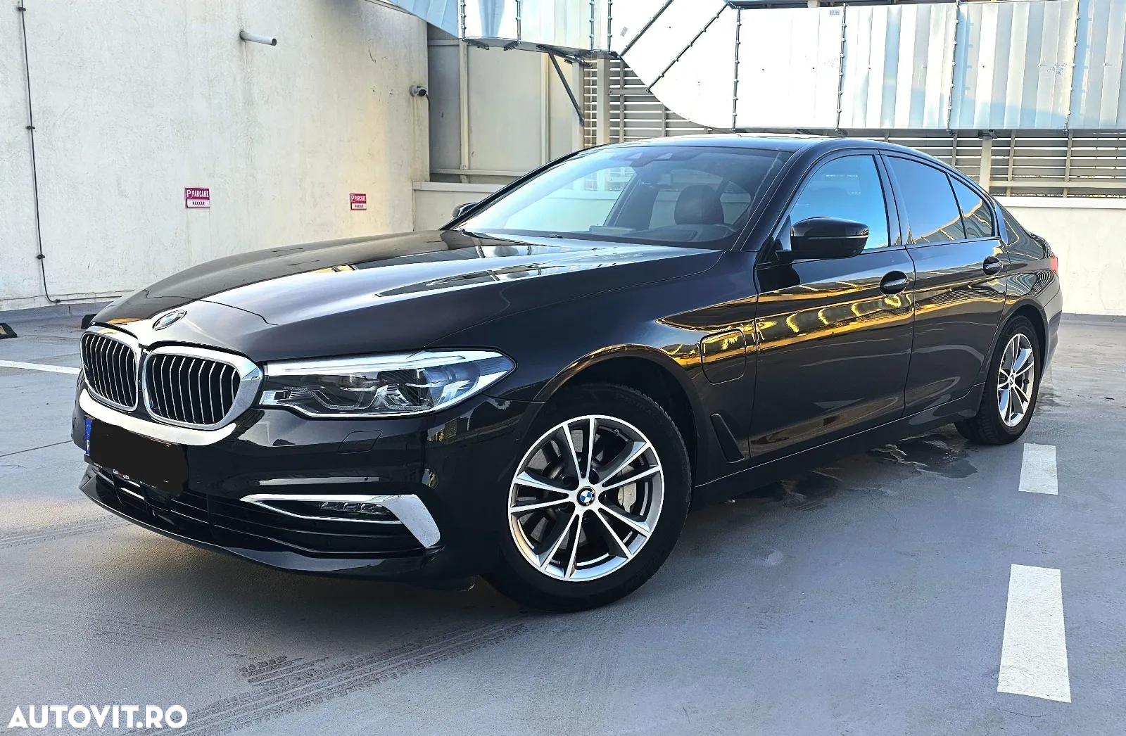BMW Seria 5 530e Aut. Luxury Line - 17