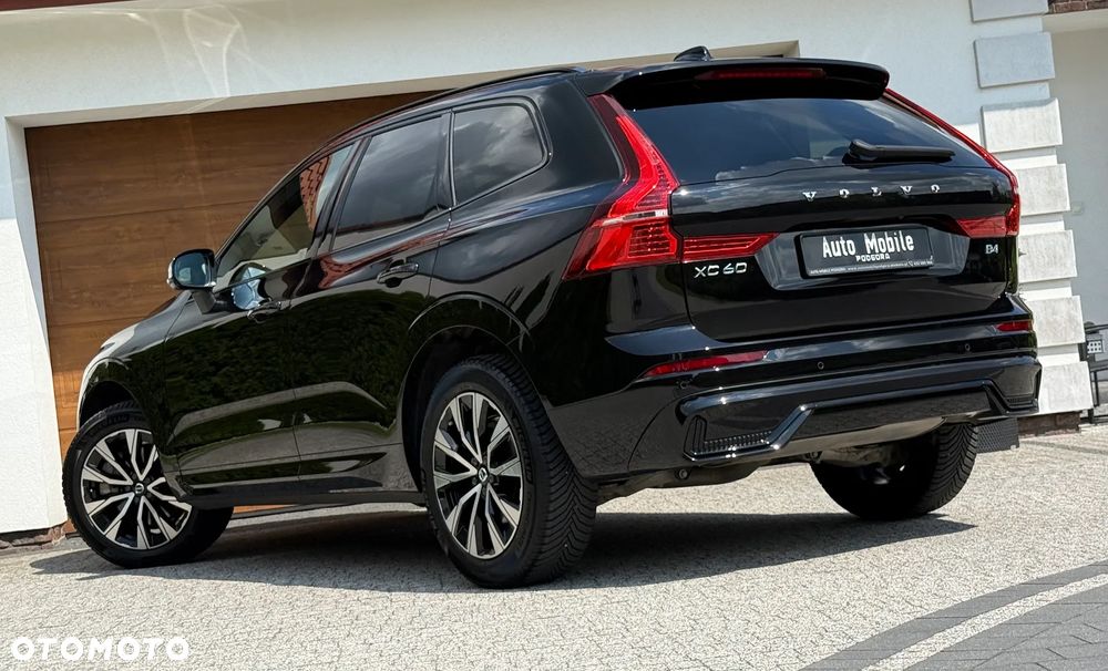 Volvo XC 60 B4 D Plus Dark - 5