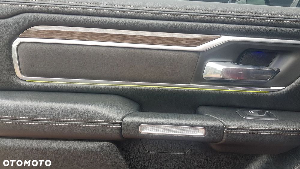 RAM 1500 Crew Cab Laramie - 22