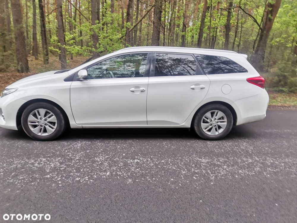 Toyota Auris - 3