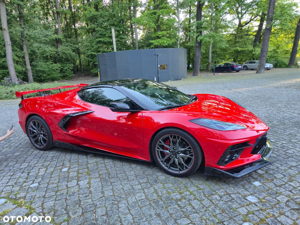 Chevrolet Corvette - 12