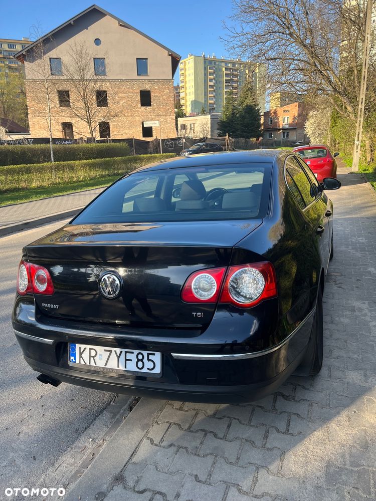 Volkswagen Passat 1.8 TSI Comfortline - 4