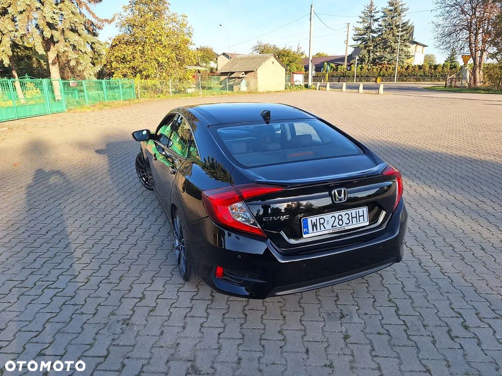 Honda Civic 1.5 T Executive - 24