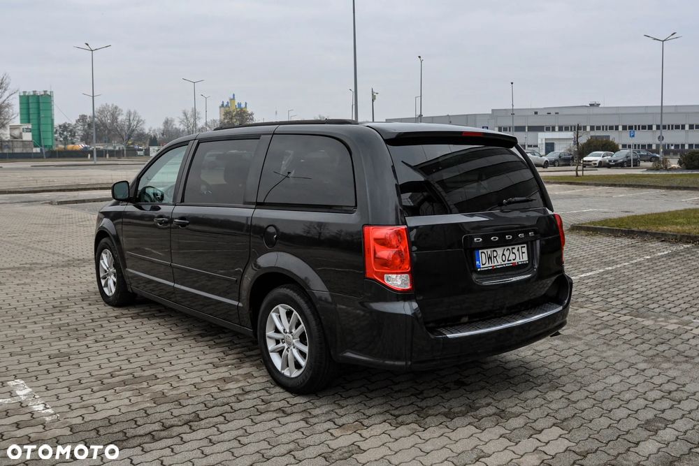 Dodge Grand Caravan - 3