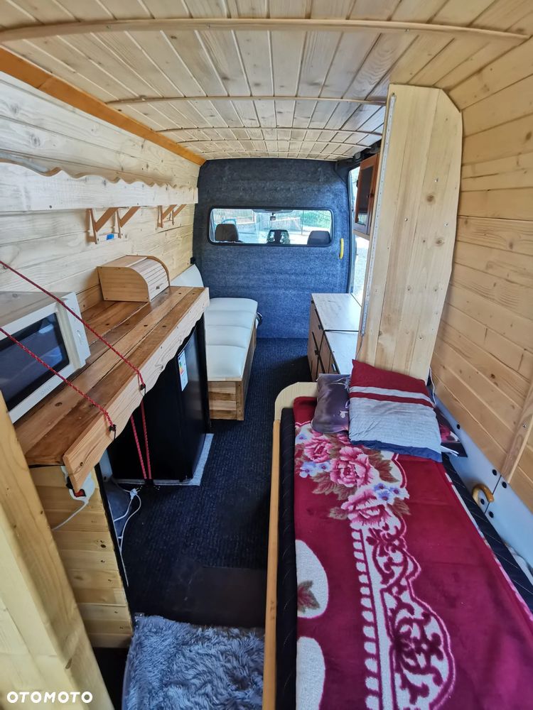 Volkswagen Crfater - 18