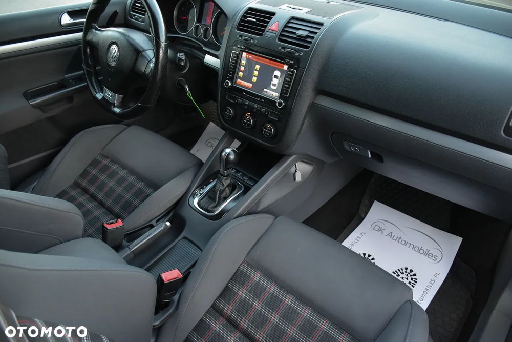 Volkswagen Golf 2.0 GTI DSG - 25