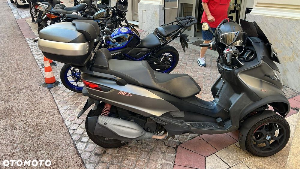 Piaggio MP-3 - 15
