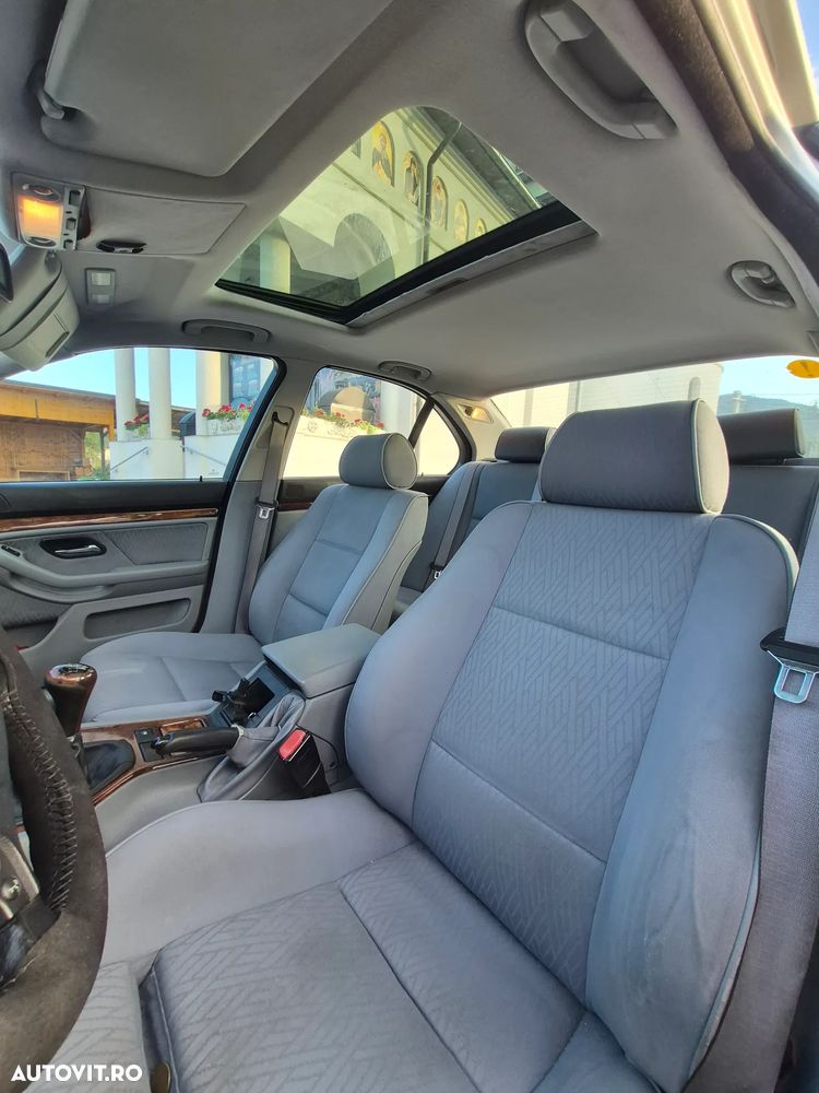 BMW Seria 5 520d - 4
