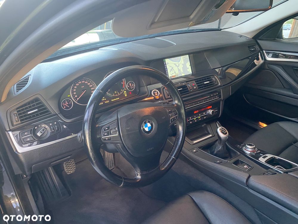 BMW Seria 5 520d - 20