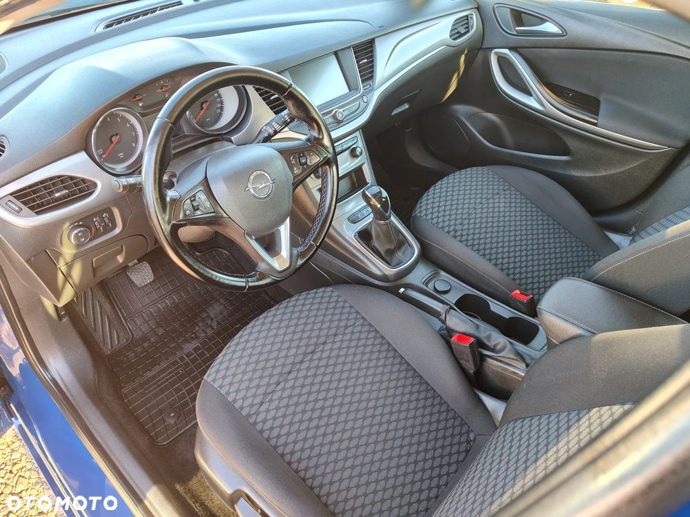 Opel Astra 1.0 T Essentia S&S - 11