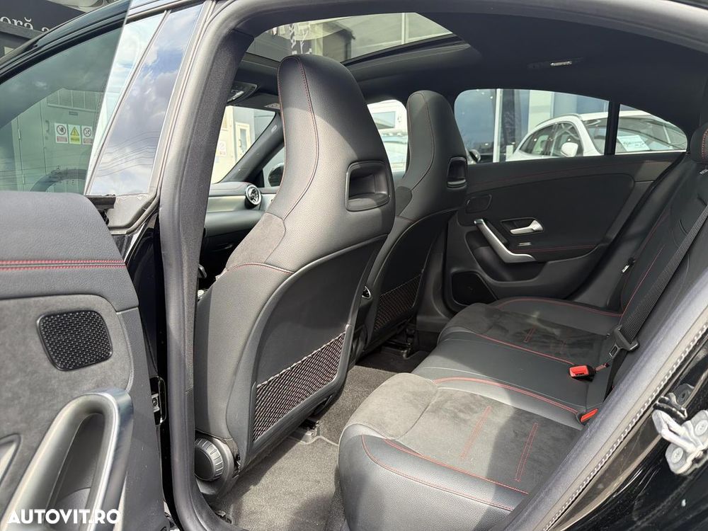 Mercedes-Benz CLA 250 e Coupe - 12