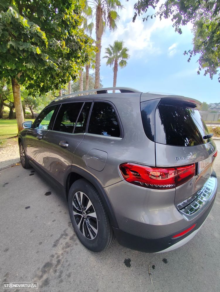 Mercedes-Benz GLB 200 - 2