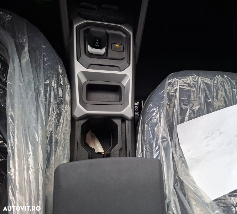 Dacia Duster HEV 140 Journey - 13