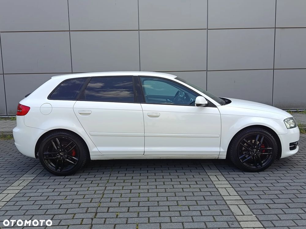 Audi A3 Sportback - 4