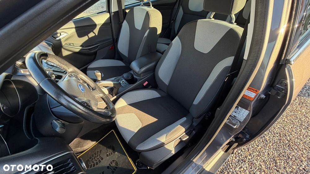 Ford Focus - 23