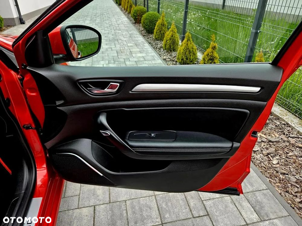 Renault Megane ENERGY TCe 130 Start & Stop Paris Business - 27