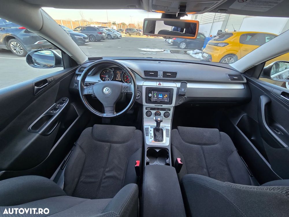 Volkswagen Passat 2.0TDI Comfortline DPF DSG - 11