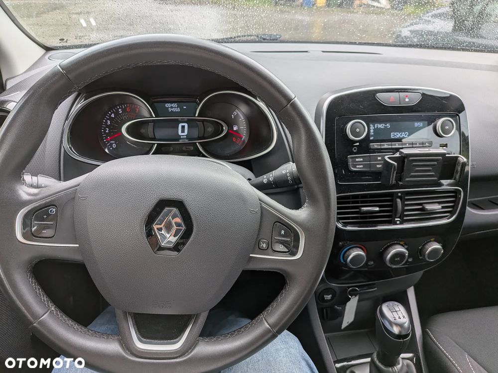 Renault Clio 1.2 16V 75 LIMITED - 16
