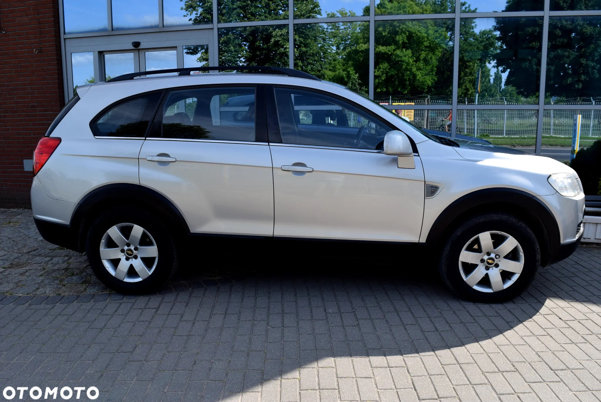 Chevrolet Captiva 2.0 2WD 5 Sitzer LS - 14