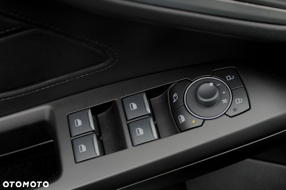 Ford Focus 1.5 EcoBlue STart-Stopp-System TITANIUM X - 32