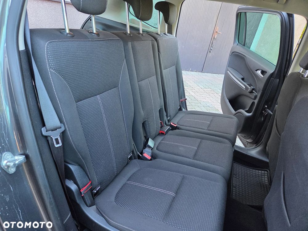 Opel Zafira - 24