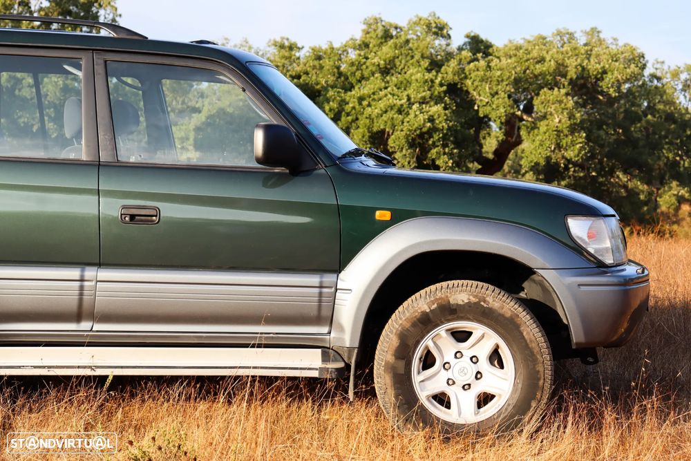 Toyota Land Cruiser - 7