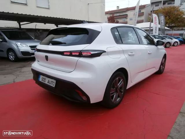 Peugeot 308 - 8