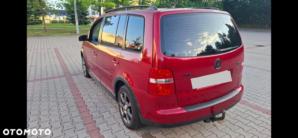 Volkswagen Touran 2.0 TDI Trendline - 4