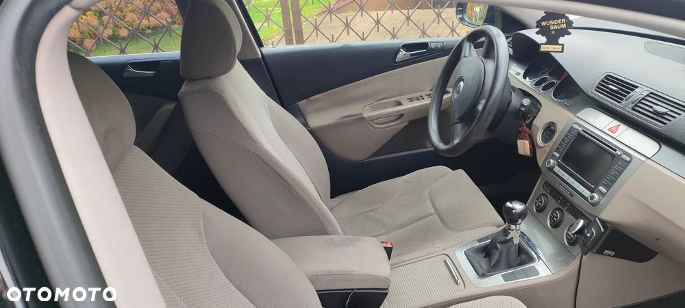 Volkswagen Passat 1.9 TDI Comfortline - 17