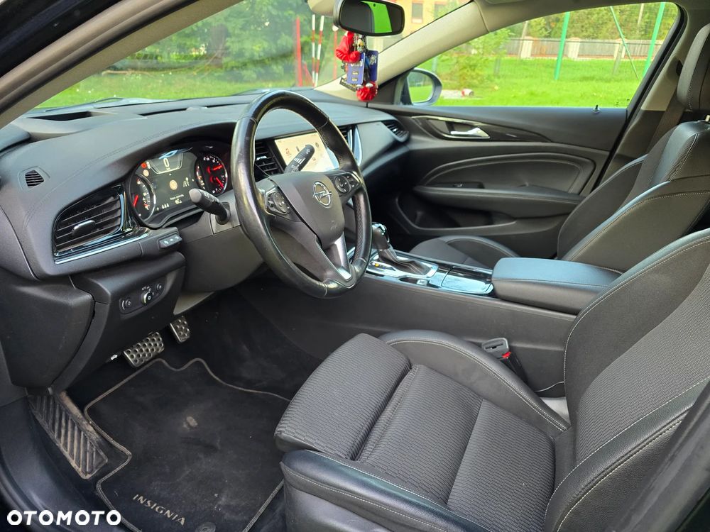 Opel Insignia - 36