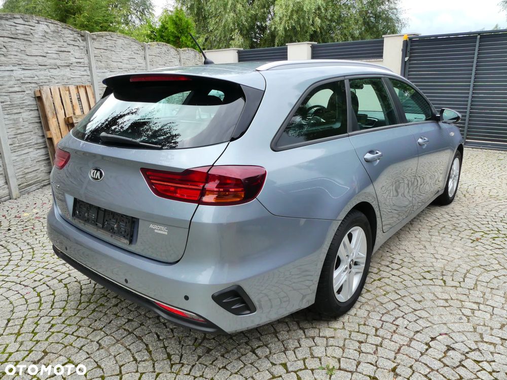 Kia Ceed - 4