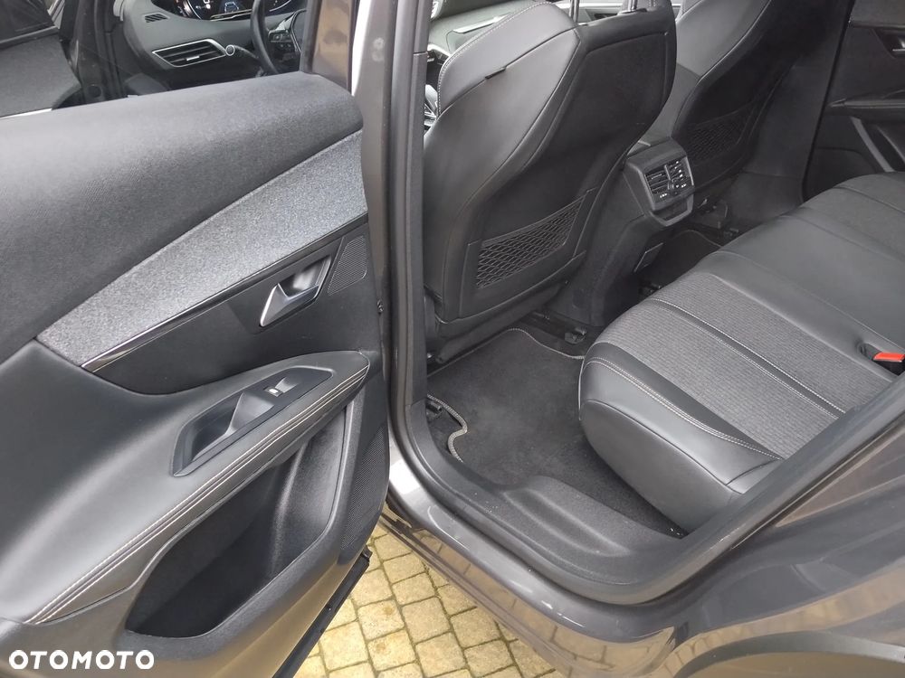 Peugeot 3008 1.5 BlueHDi GT Pack S&S EAT8 - 28