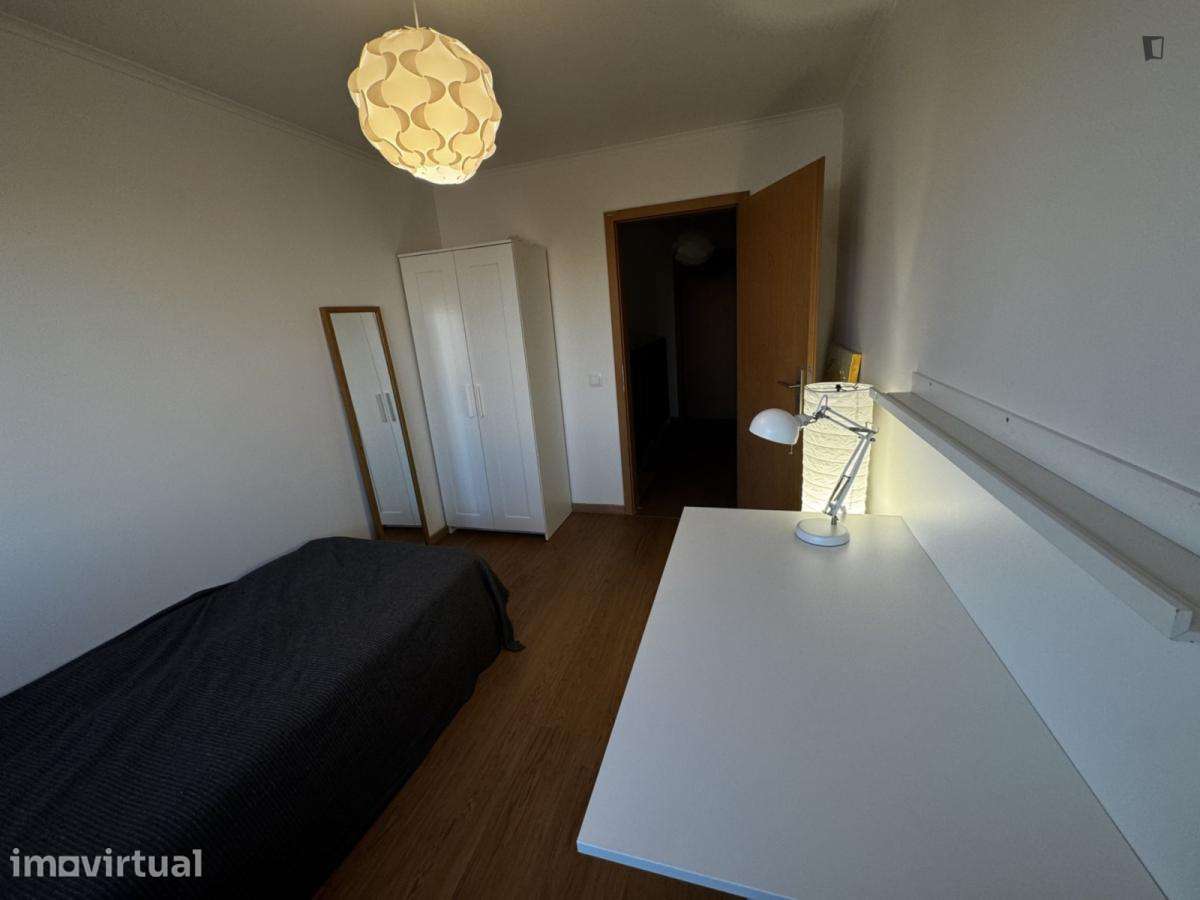 Quarto - localizado em Lisbon - Grande imagem: 4/9