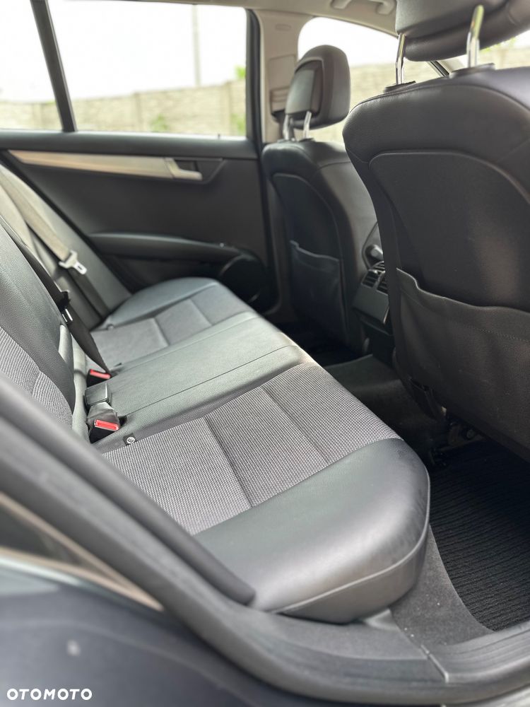 Mercedes-Benz Klasa C 220 CDI BlueEff Avantgarde - 12