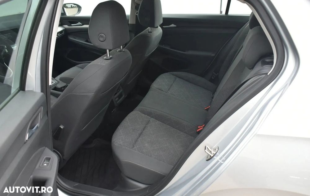 Volkswagen Golf 1.5 TSI ACT Life - 14