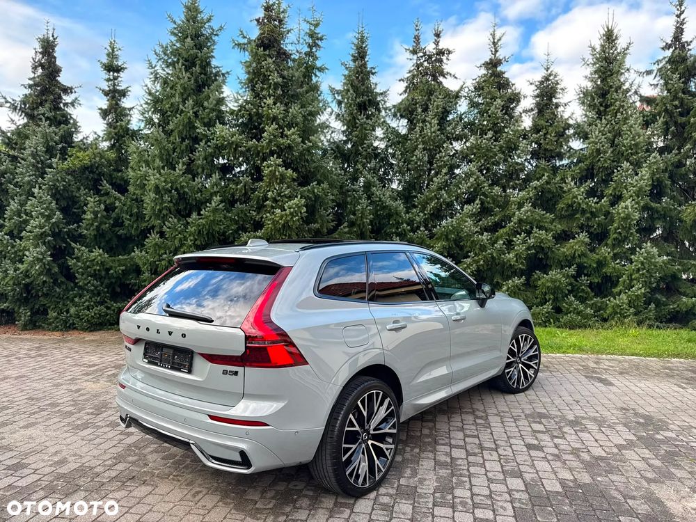Volvo XC 60 B5 B AWD Ultra Dark - 21