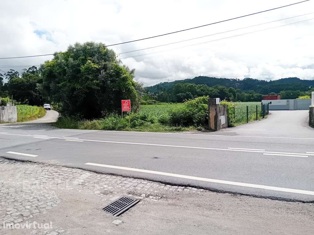 Terreno de construção em Balugães - Barcelos - Grande imagem: 3/6