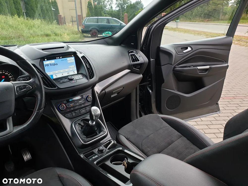 Ford Kuga 2.0 TDCi 4x4 ST-Line - 24