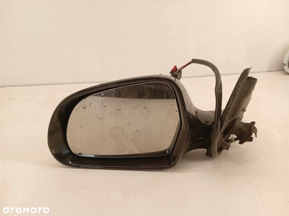 LUSTERKO LEWE PRZEDNIE AUDI A4 B8 07-15 5 PIN - 2