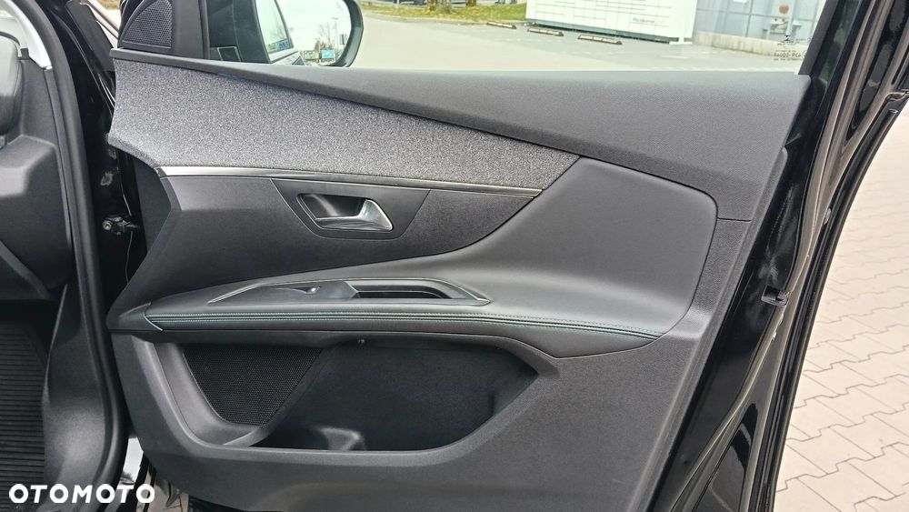 Peugeot 5008 1.2 PureTech Allure Pack S&S - 16
