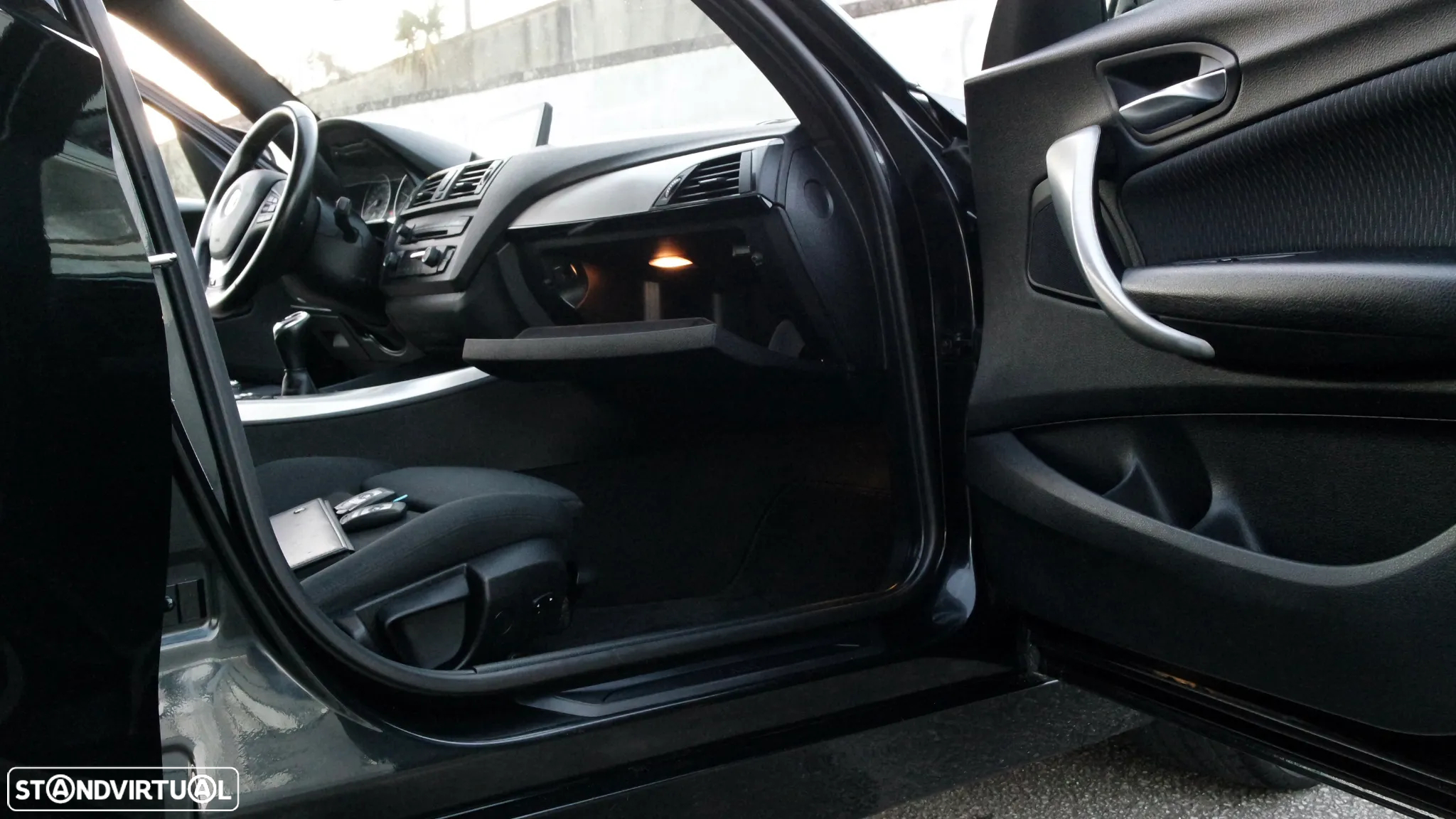 BMW 118 d Pack M - 17