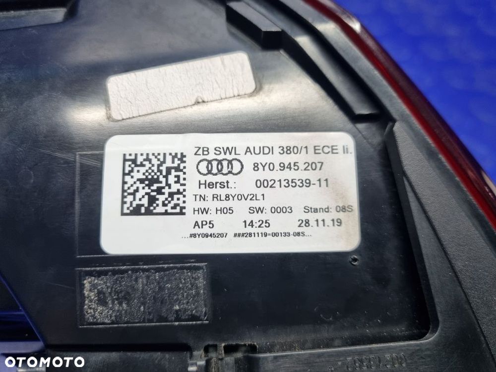 LAMPA lewa tylna AUDI A3 8Y LEWA lampa tylna LED w błotnik ORYGINAŁ - 8