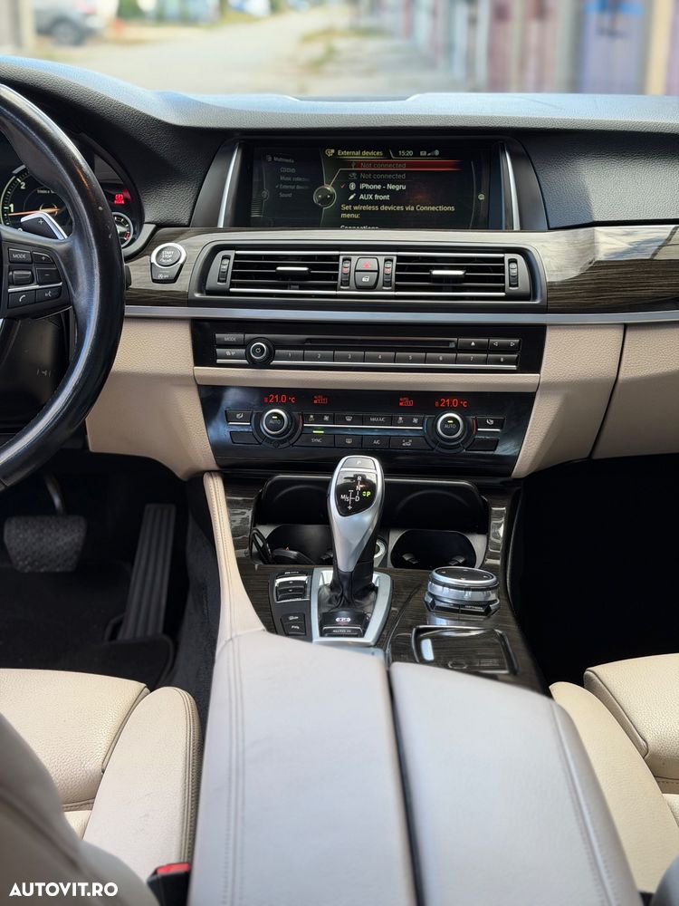 BMW Seria 5 525d xDrive AT - 14