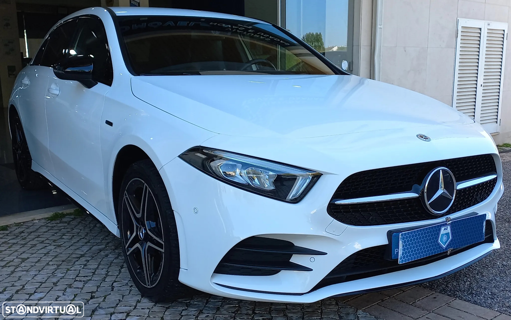 Mercedes-Benz A 250 e AMG Line - 2