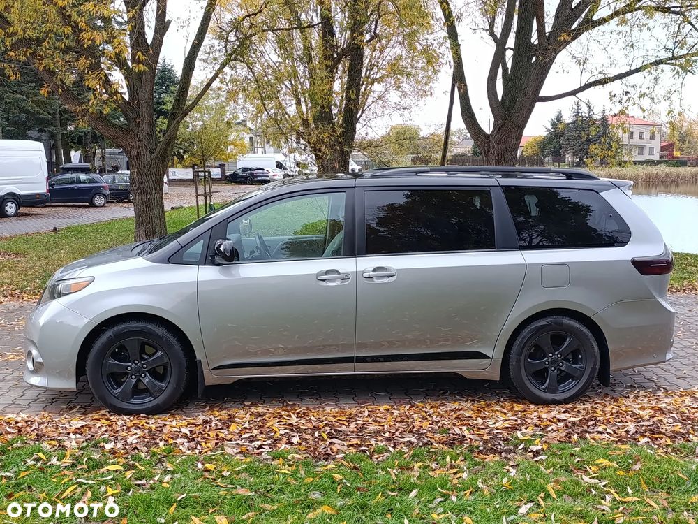 Toyota Sienna 3.5 V6 - 5