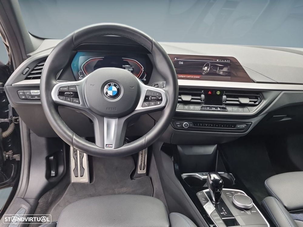 BMW 116 d Pack Desportivo M Auto - 13