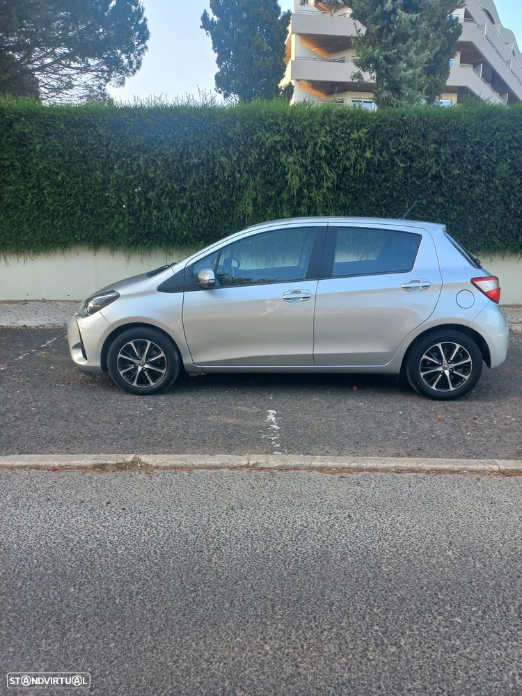 Toyota Yaris 1.5 HSD Exclusive - 2