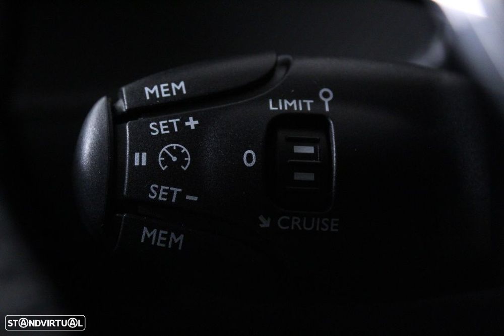 Peugeot 208 1.2 PureTech Active - 26